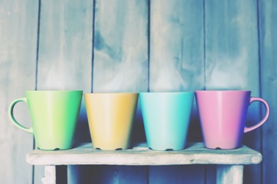 【心理テスト】4色のマグカップ、誰にどの色を渡す？