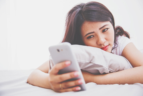 血液型【落ち込んだとき】あるある A型はSNS依存、O型は海に向かってむせび泣く! 血液型【落ち込んだとき】あるある A型はSNS依存、O型は海に向かってむせび泣く!